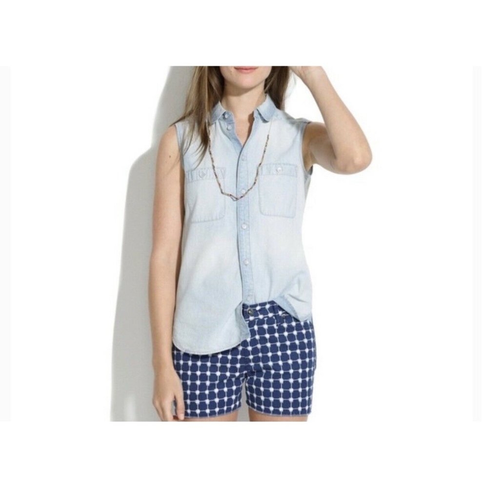 Madewell Sleeveless Chambray Button Down Size M